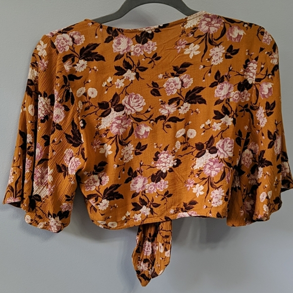 AE tie shirt - Picture 6 of 6